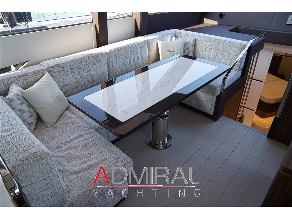 Cayman yachts S600