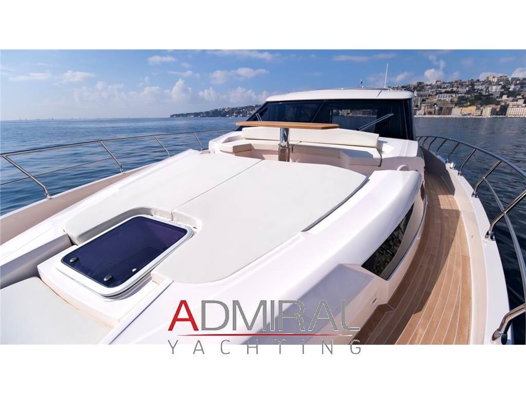Cayman yachts S600