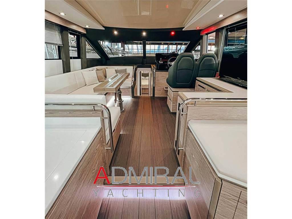 Cayman yachts S600