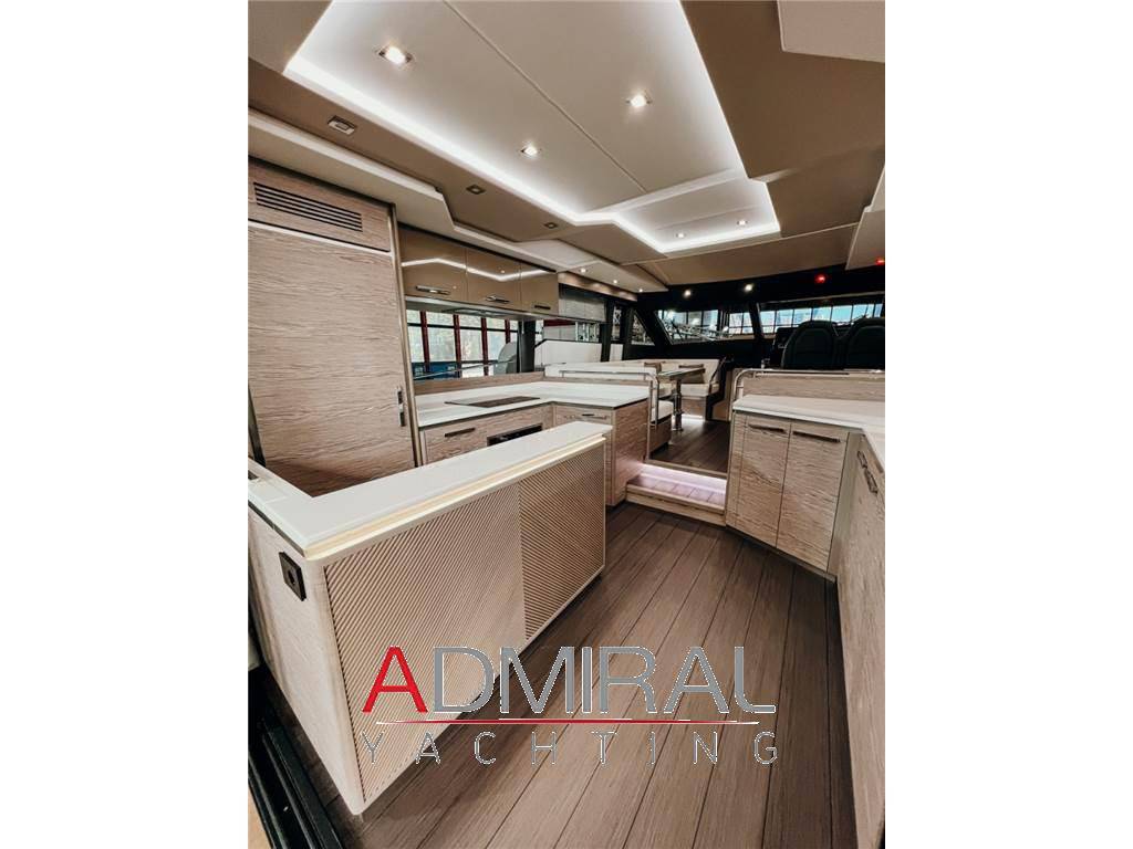 Cayman yachts S600
