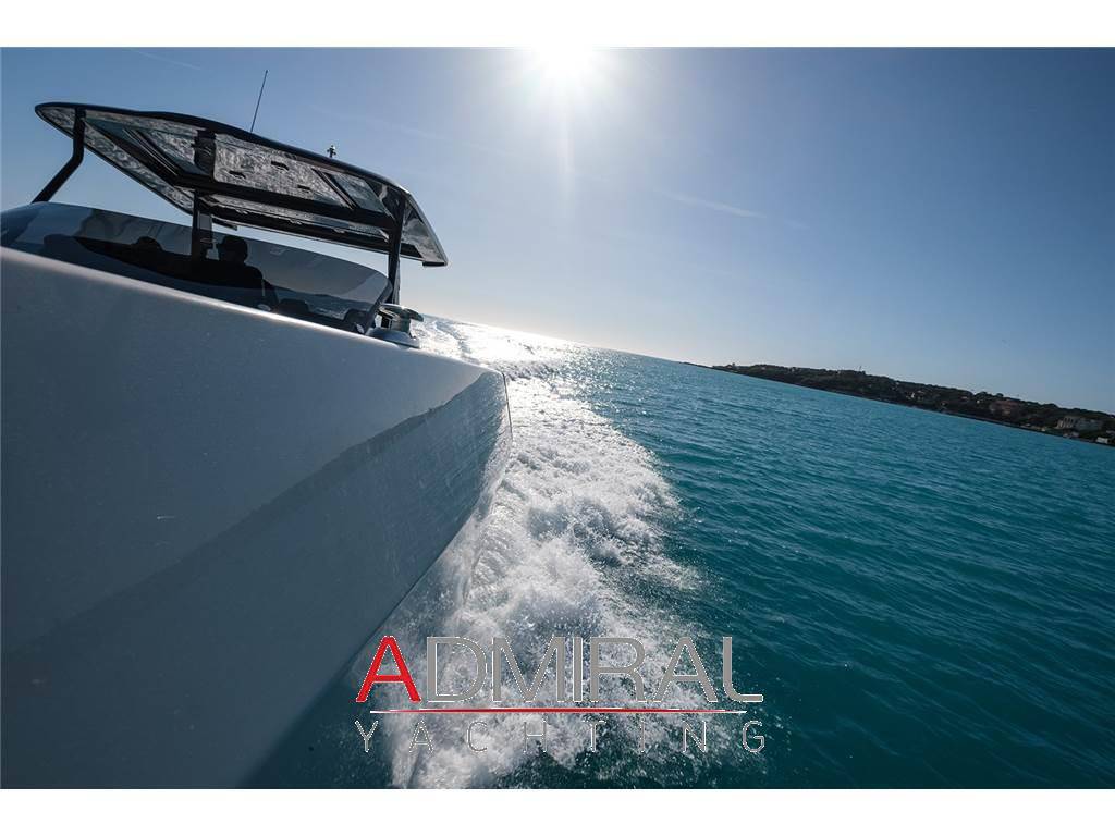 Cayman yachts 400 wa