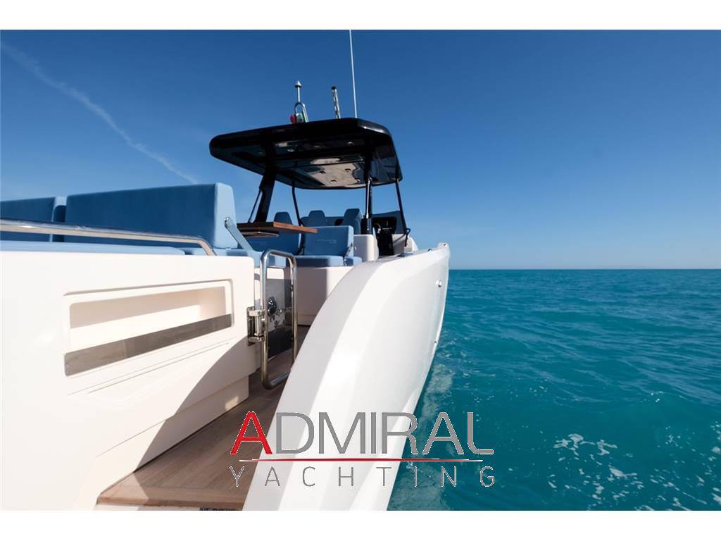 Cayman yachts 400 wa