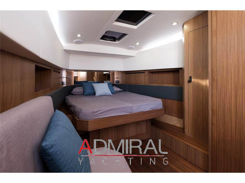 Cayman yachts 400 wa