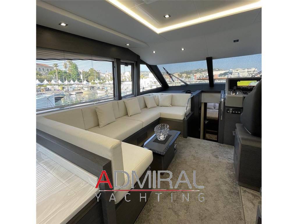 Cayman yachts F580