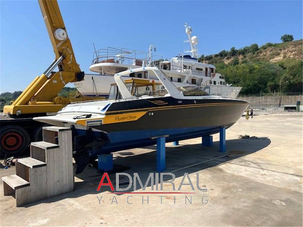 Wellcraft marine Scarab 31