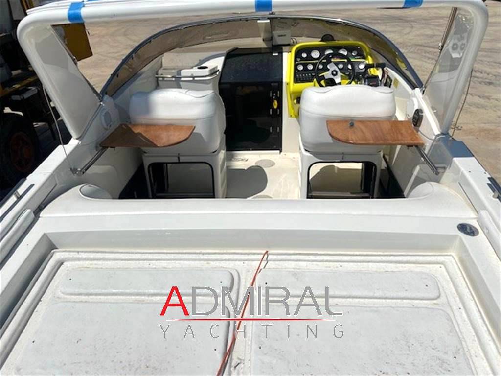 Wellcraft marine Scarab 31