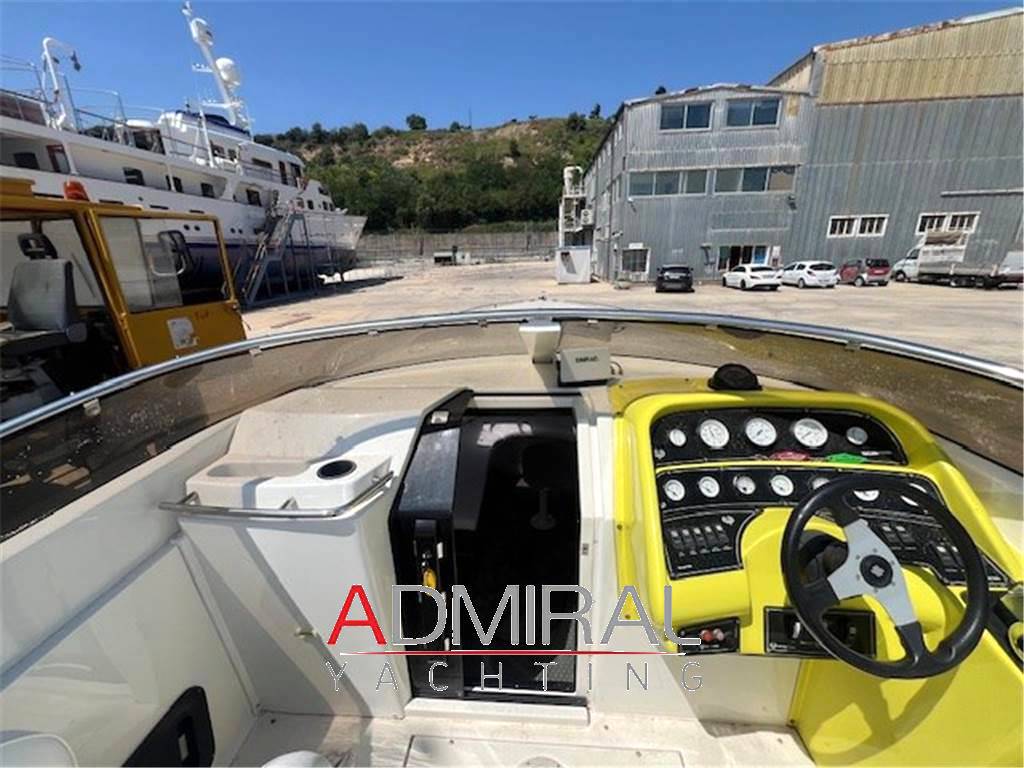 Wellcraft marine Scarab 31