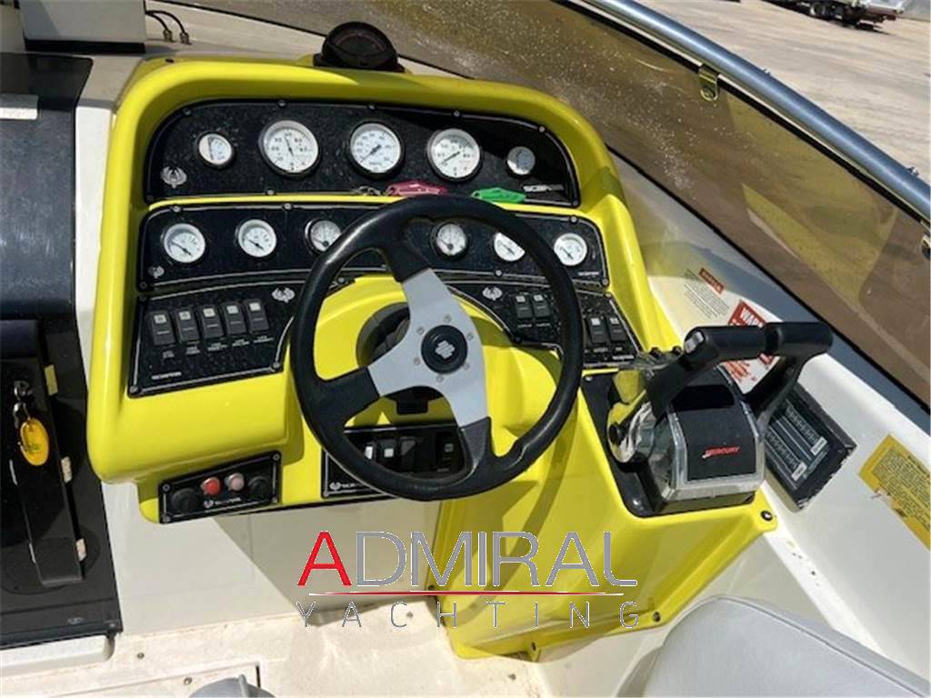 Wellcraft marine Scarab 31