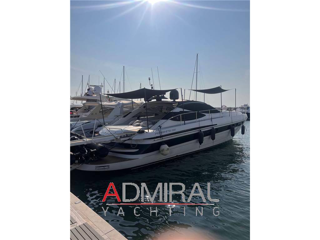 Pershing 52'