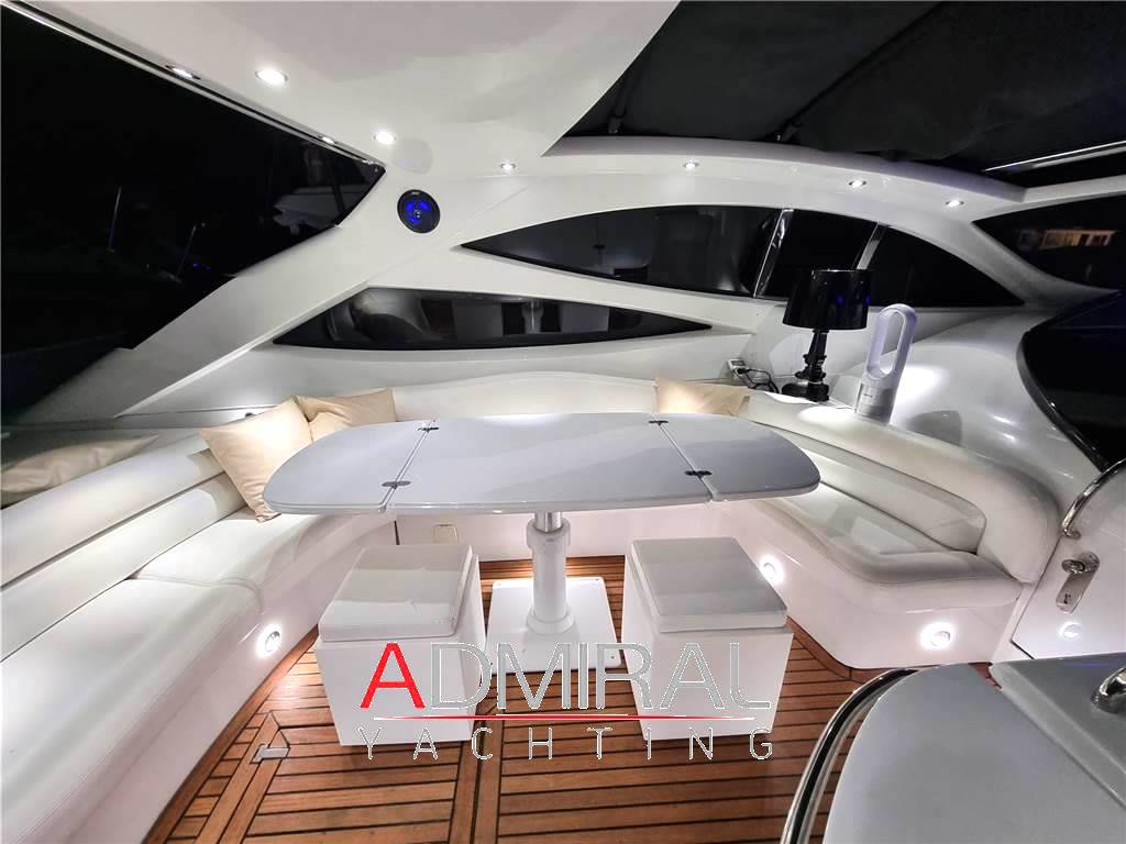 Pershing 52'