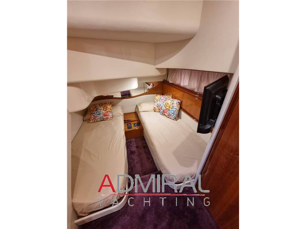 Pershing 52'