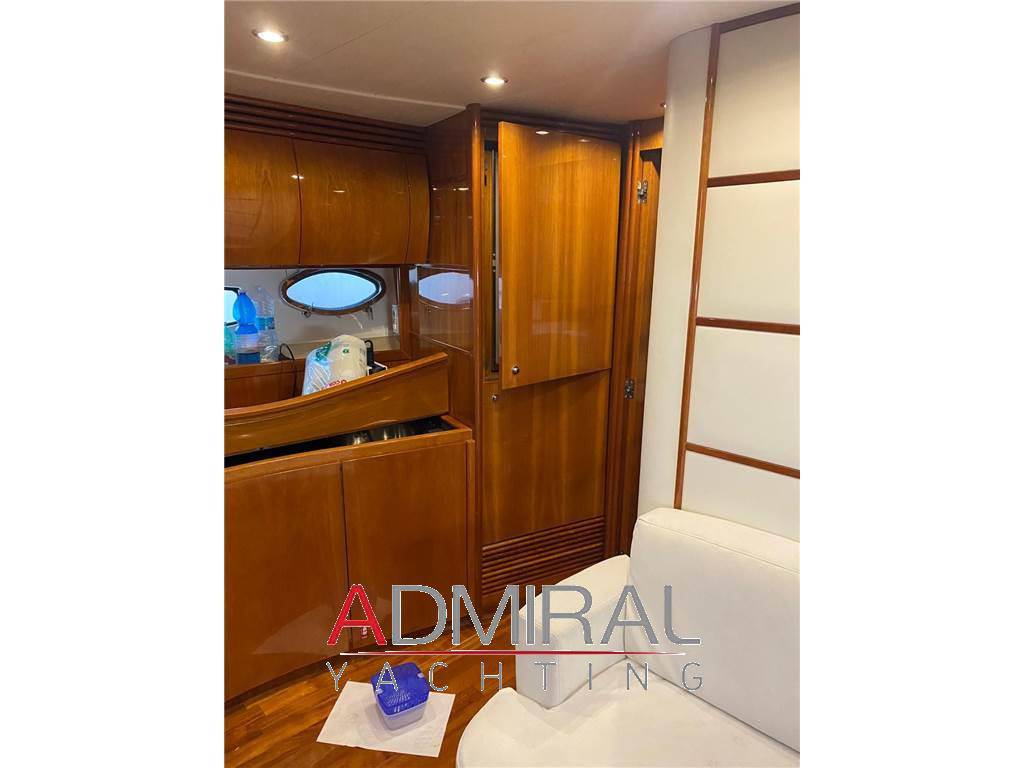Pershing 50'