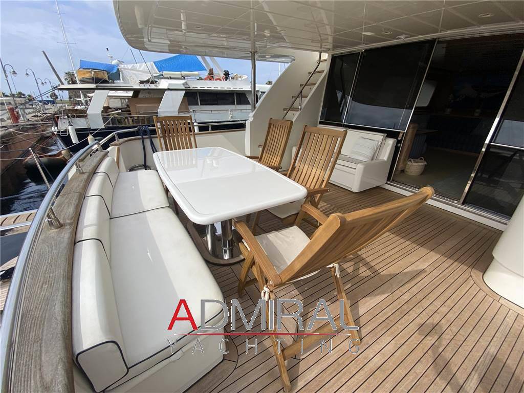 Falcon yachts 85