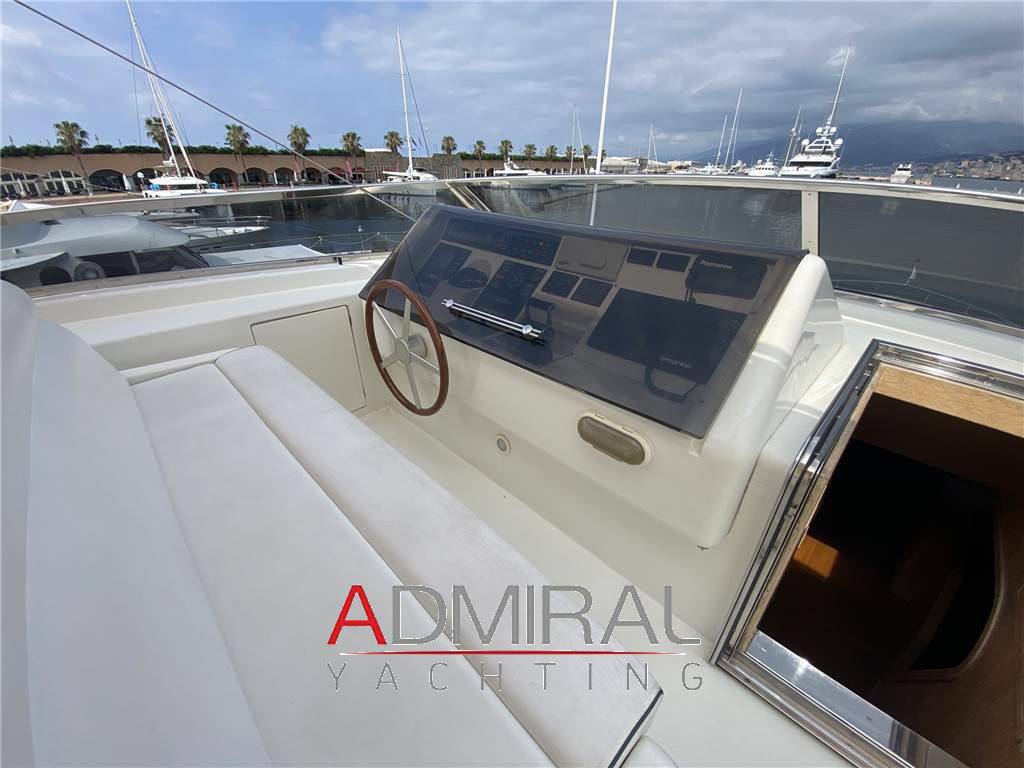 Falcon yachts 85