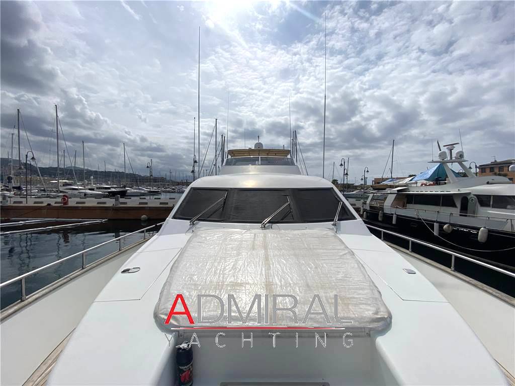 Falcon yachts 85