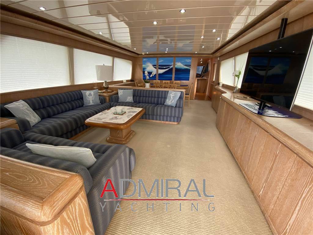 Falcon yachts 85