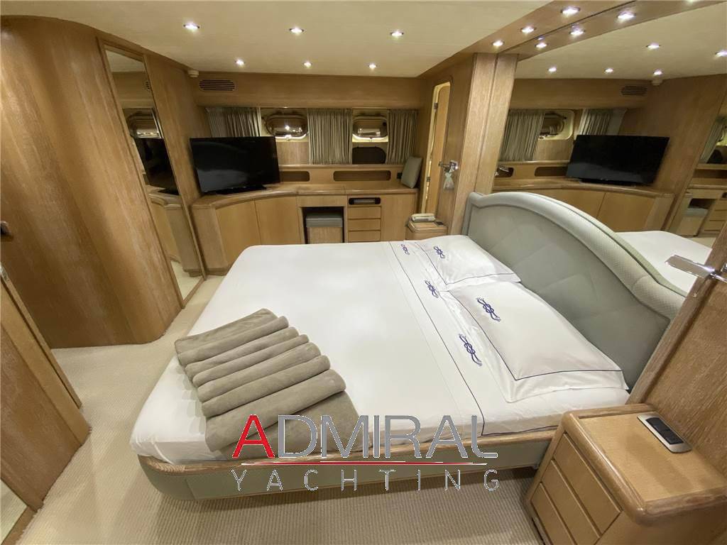 Falcon yachts 85