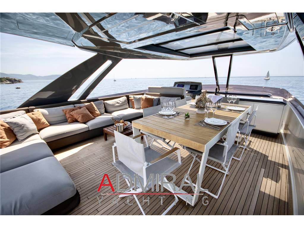 Ferretti yachts 850