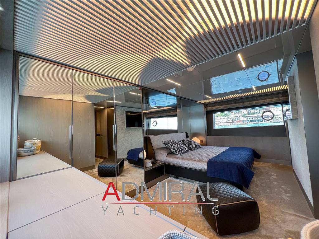 Ferretti yachts 850