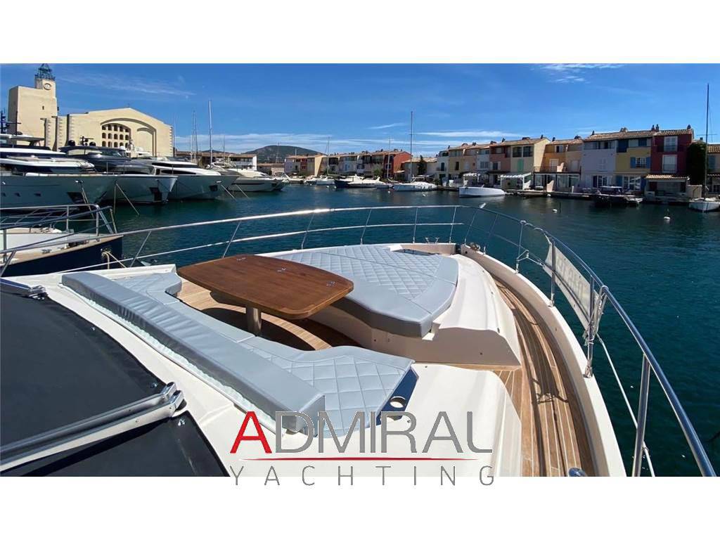 Cayman yachts F580