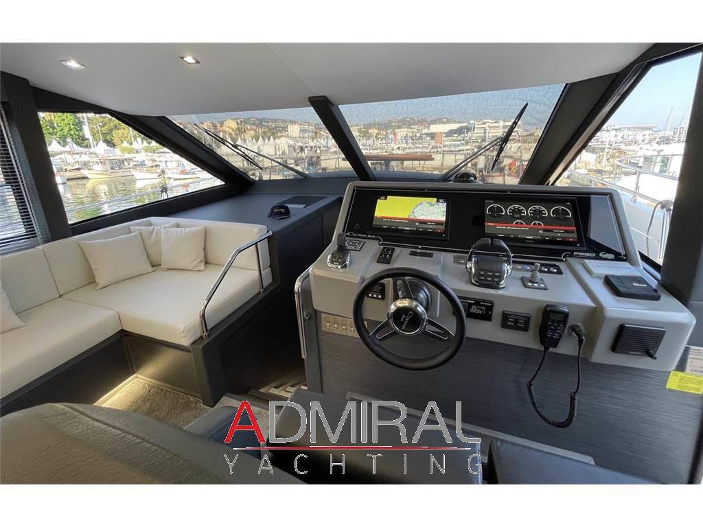 Cayman yachts F580
