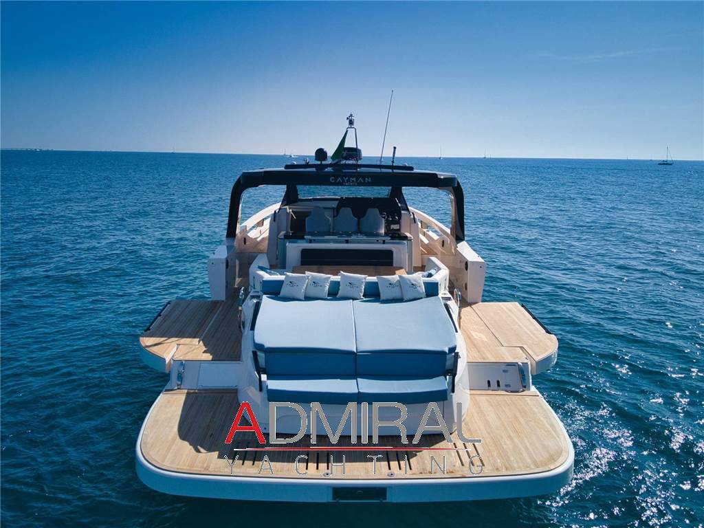 Cayman yachts 540 wa