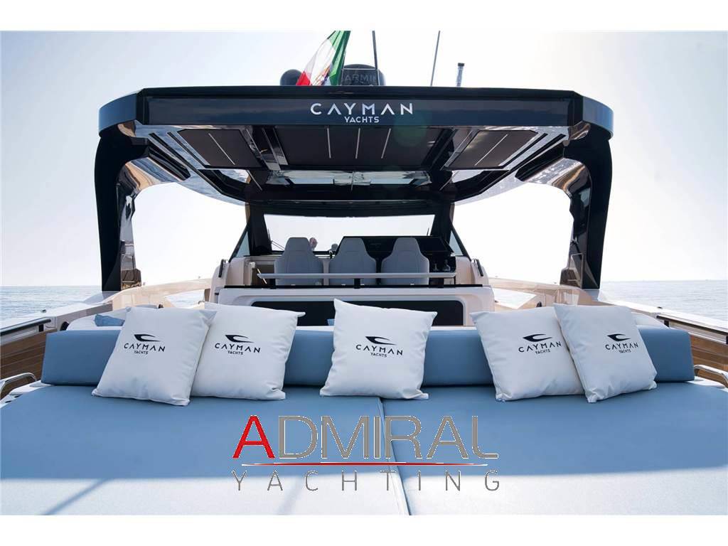 Cayman yachts 540 wa
