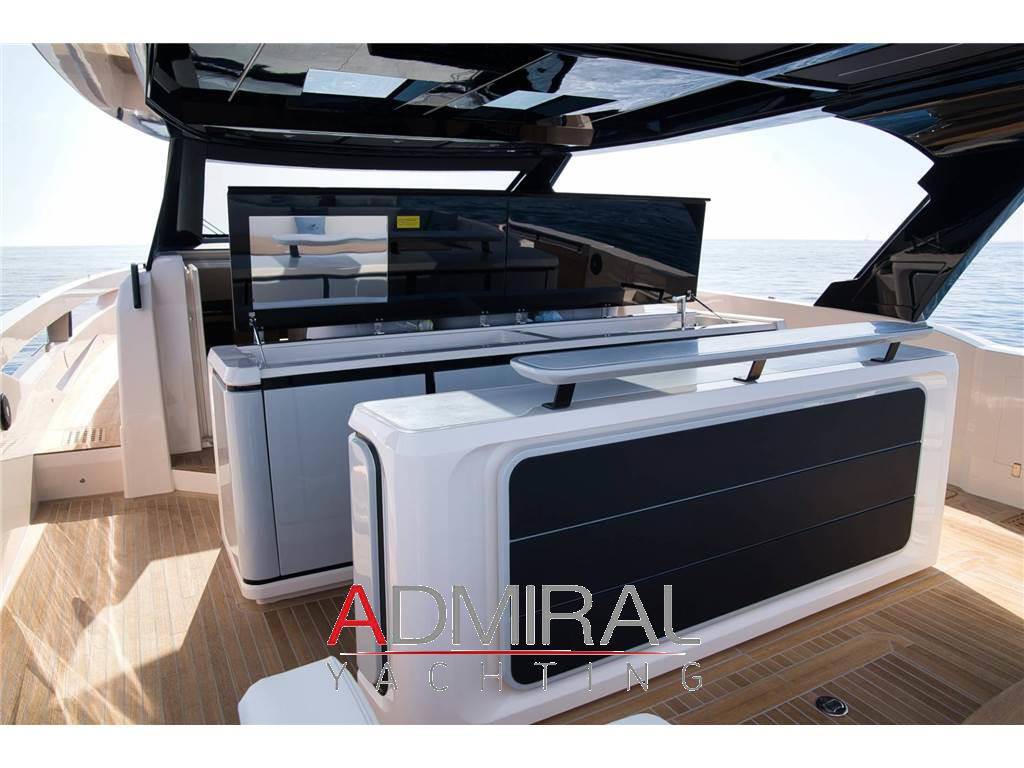 Cayman yachts 540 wa