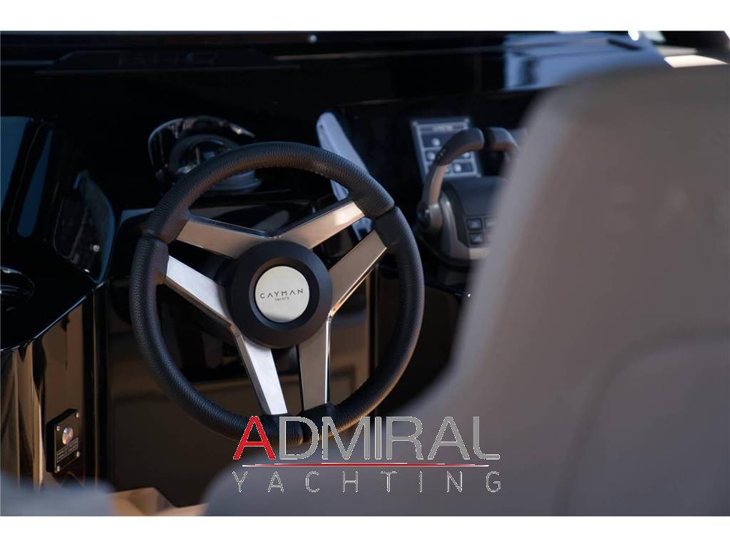Cayman yachts 540 wa