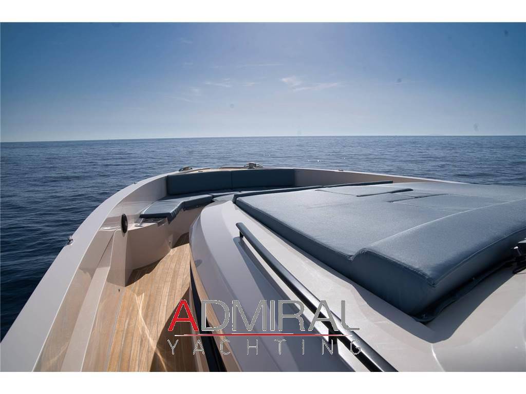 Cayman yachts 540 wa