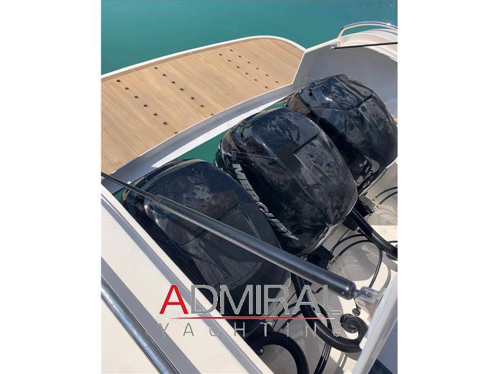 Cayman yachts 400 wa