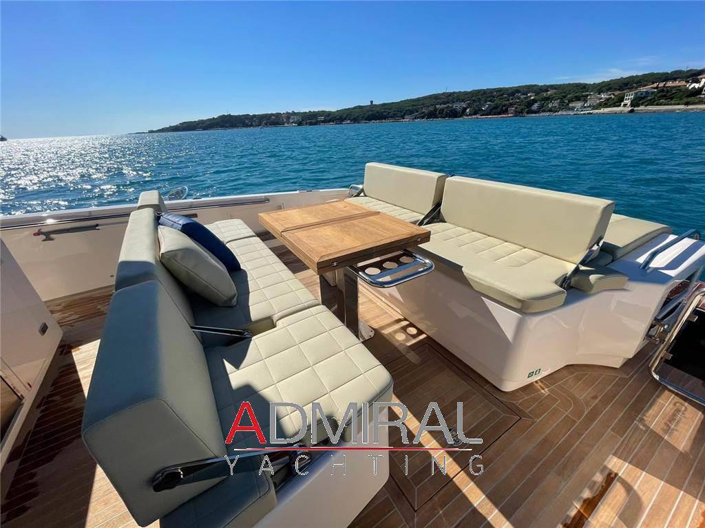 Cayman yachts 400 wa