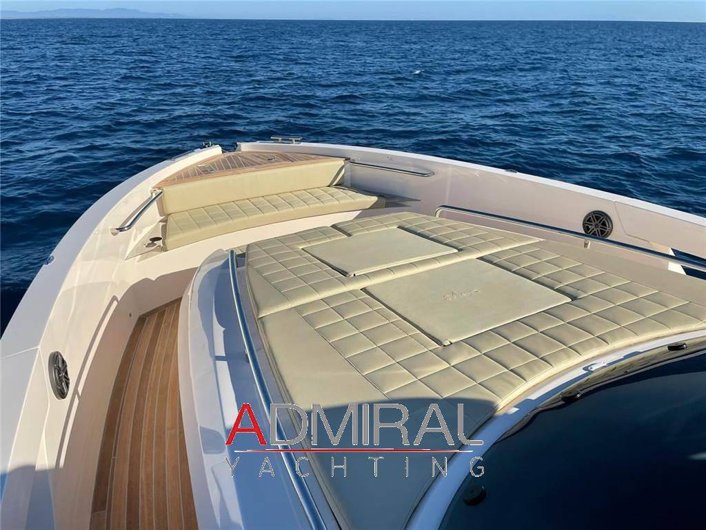 Cayman yachts 400 wa