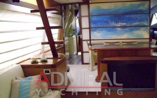 Ferretti 731