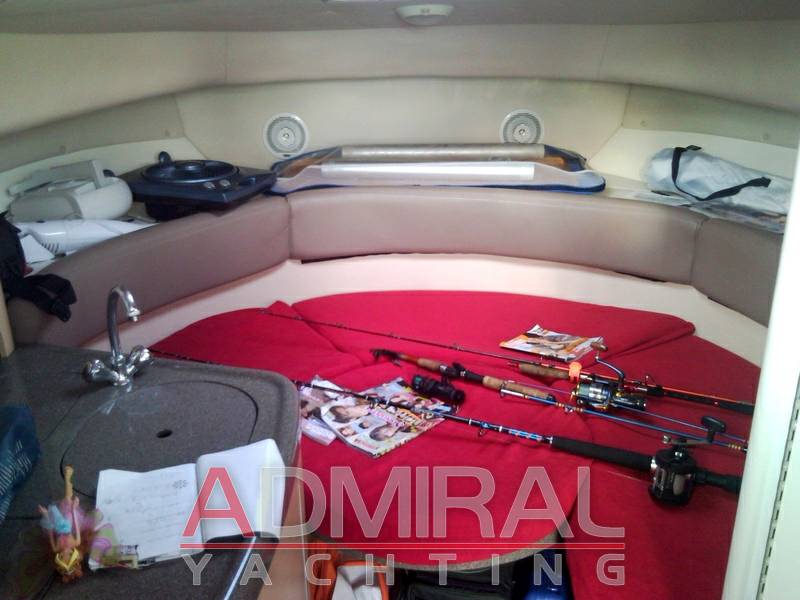 Boston whaler Conquest 28