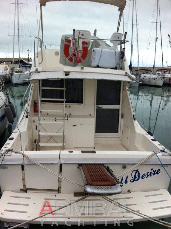 Riviera 33