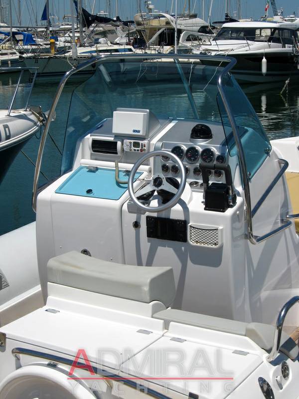 Pirelli 1000 cabin