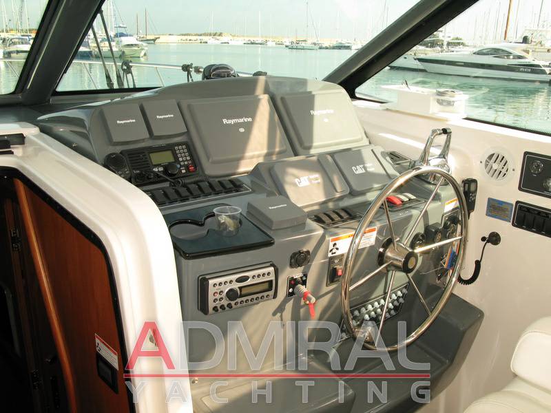 Tiara 42