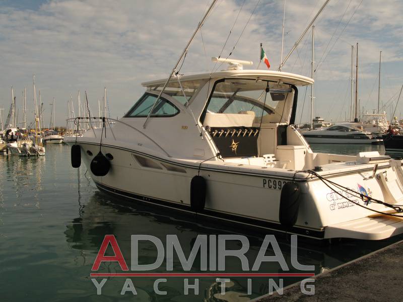 Tiara 42