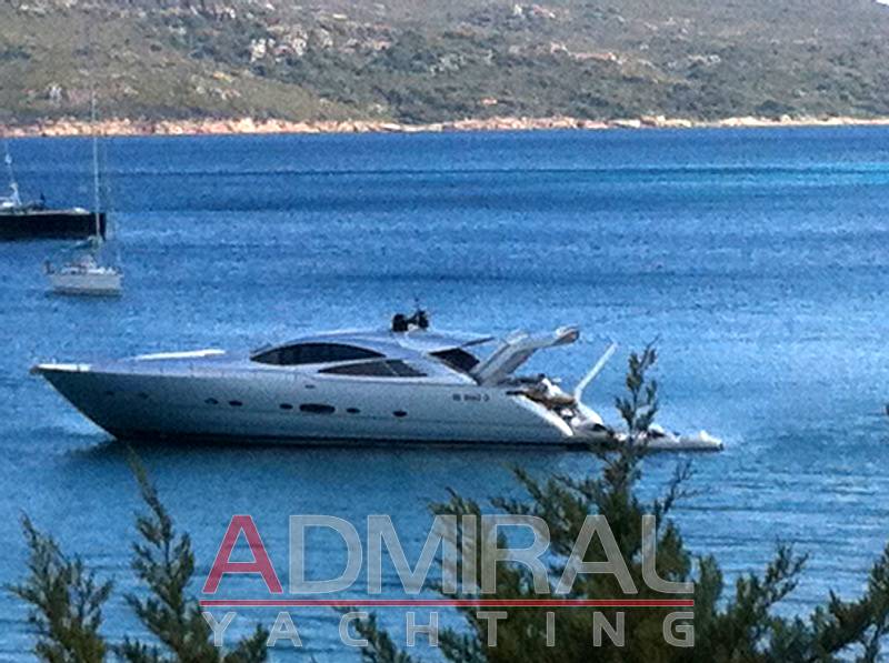 Pershing 76