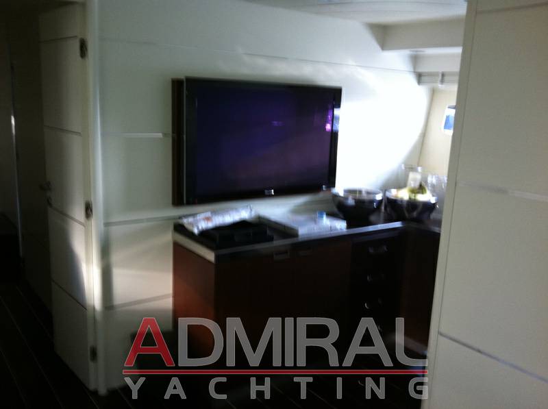 Pershing 88