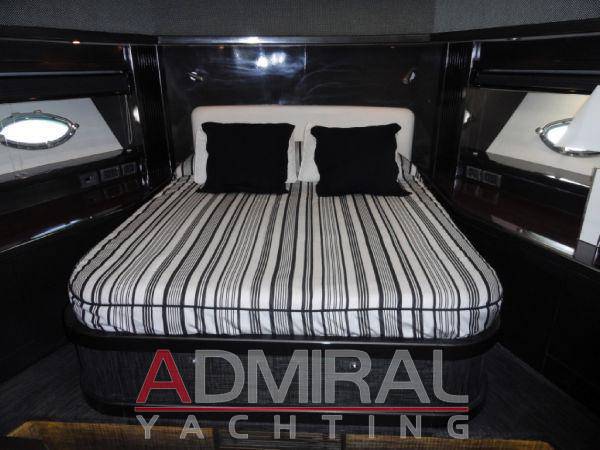 Sunseeker Predator 82