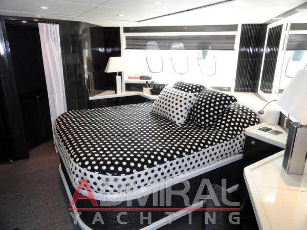 Sunseeker Predator 82