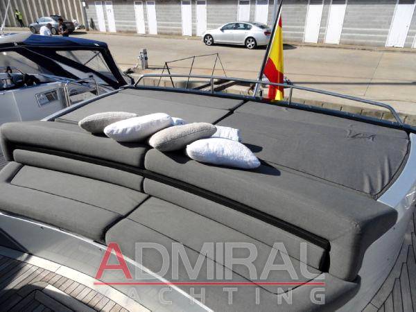 Sunseeker Predator 82