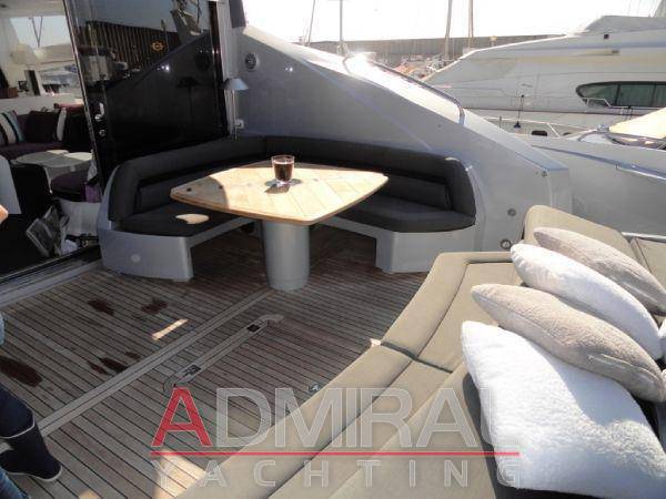 Sunseeker Predator 82