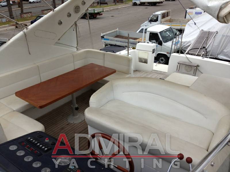 Uniesse 48 open
