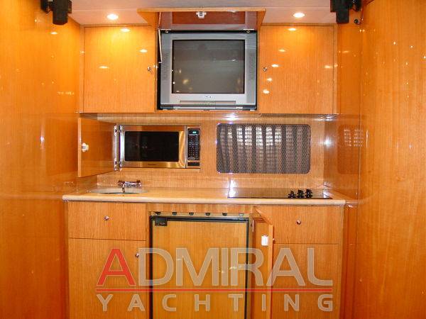 Uniesse 48 open
