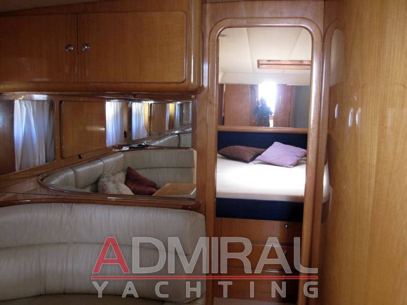 Uniesse 48 open