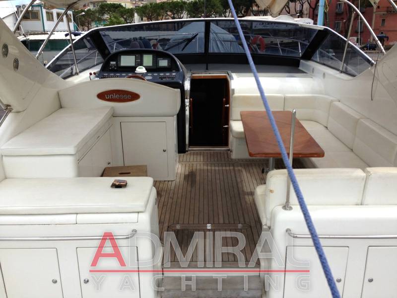Uniesse 48 open