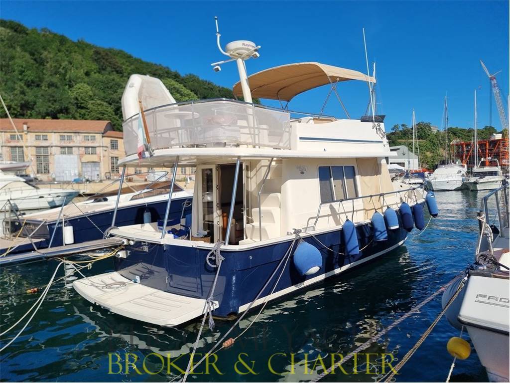 Mainship 400 trawlers